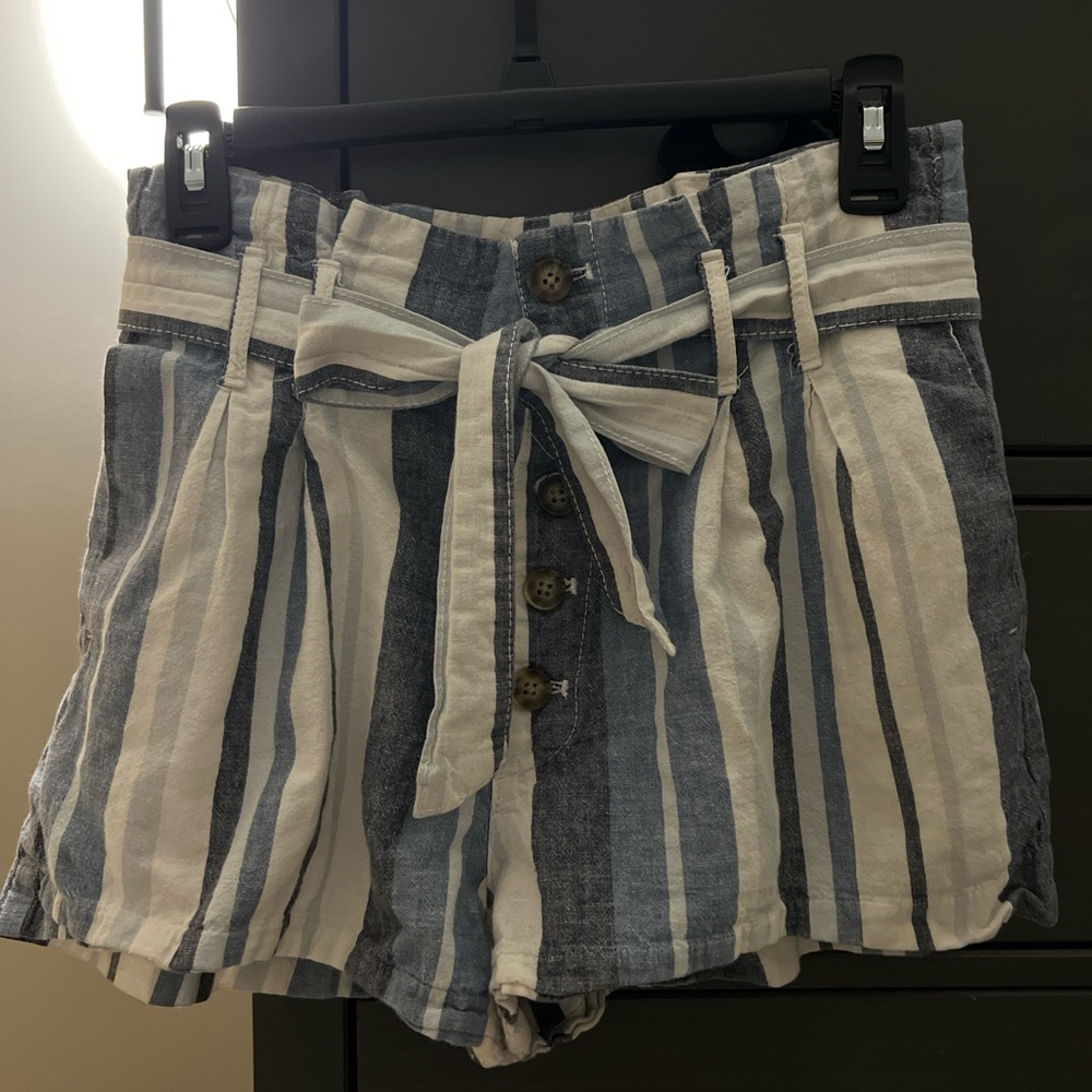 Abercrombie and Fitch navy, light blue and white striped linen shorts.